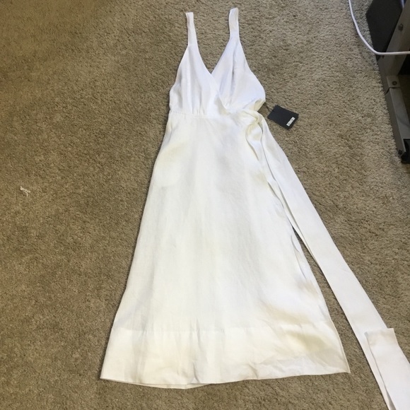 Reformation Maggie Dress - Picture 2 of 8